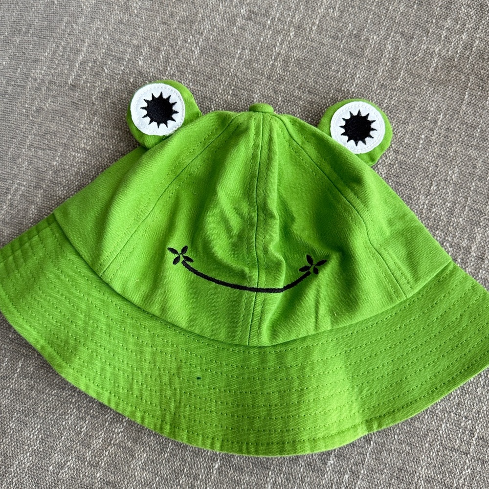 Green Frog Bucket Hat for Kids